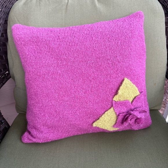 Garnet Hill Raspberry Purple Wool Blend Pillow Cover 18”X 18” With Flower Boho - Picture 1 of 4
